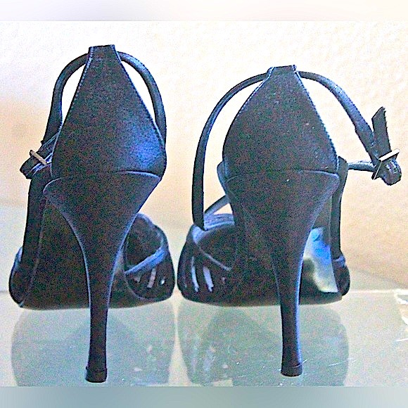 STUART WEITZMAN GLOTRAVERSE BLACK SATIN HEEL SIZE 9 NIB Y2K - Picture 3 of 8